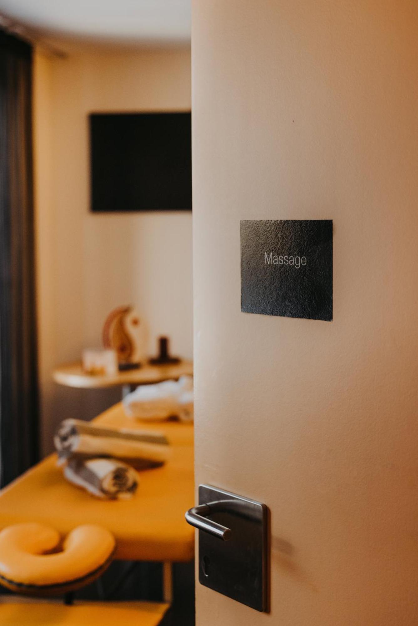Hotel Hinteregger Matrei in Osttirol Bagian luar foto